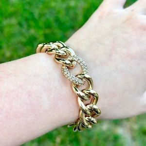 ✨ VINTAGE ✨ Victoria’s Secret Gold Chain Bracelet